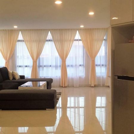 Cherloft@Samsuria Beach Residences Kampung Sungai Ular Zewnętrze zdjęcie